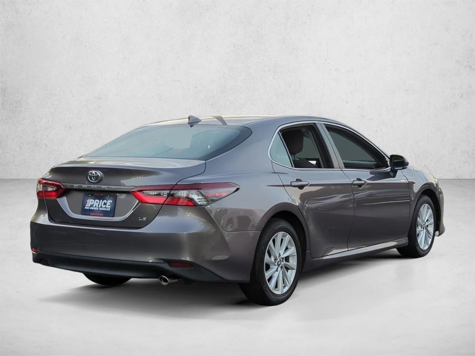 2023 Toyota Camry LE Auto (SE)