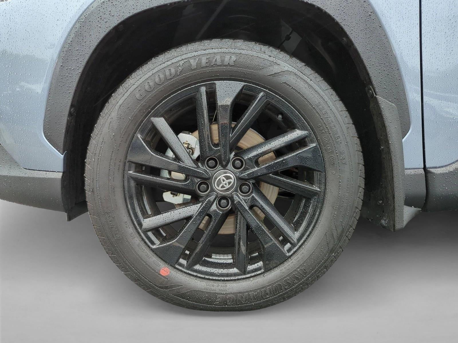 2026 Toyota Corolla Cross Hybrid XSE 4WD (Natl)