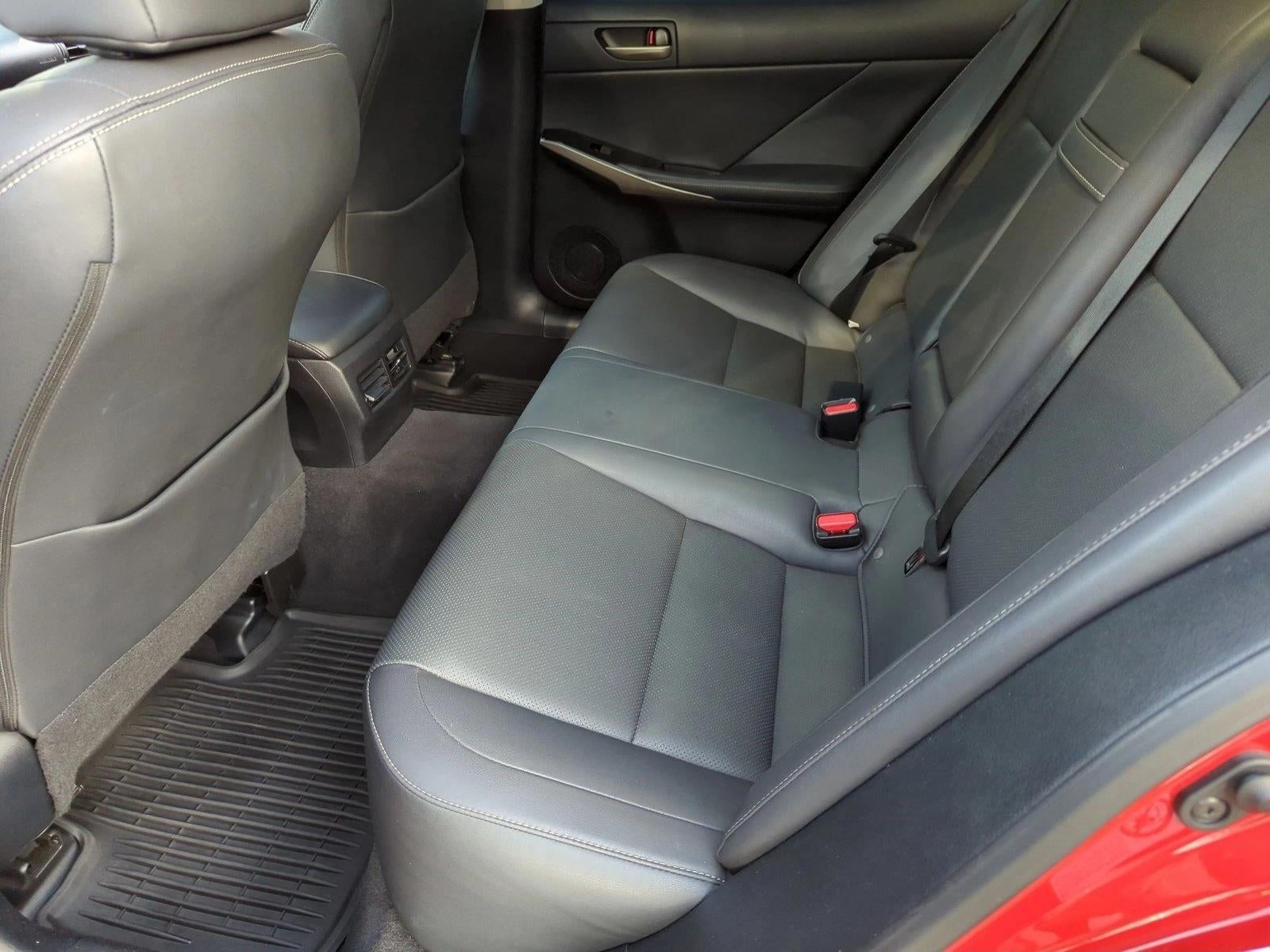 2018 Lexus IS 300 RWD