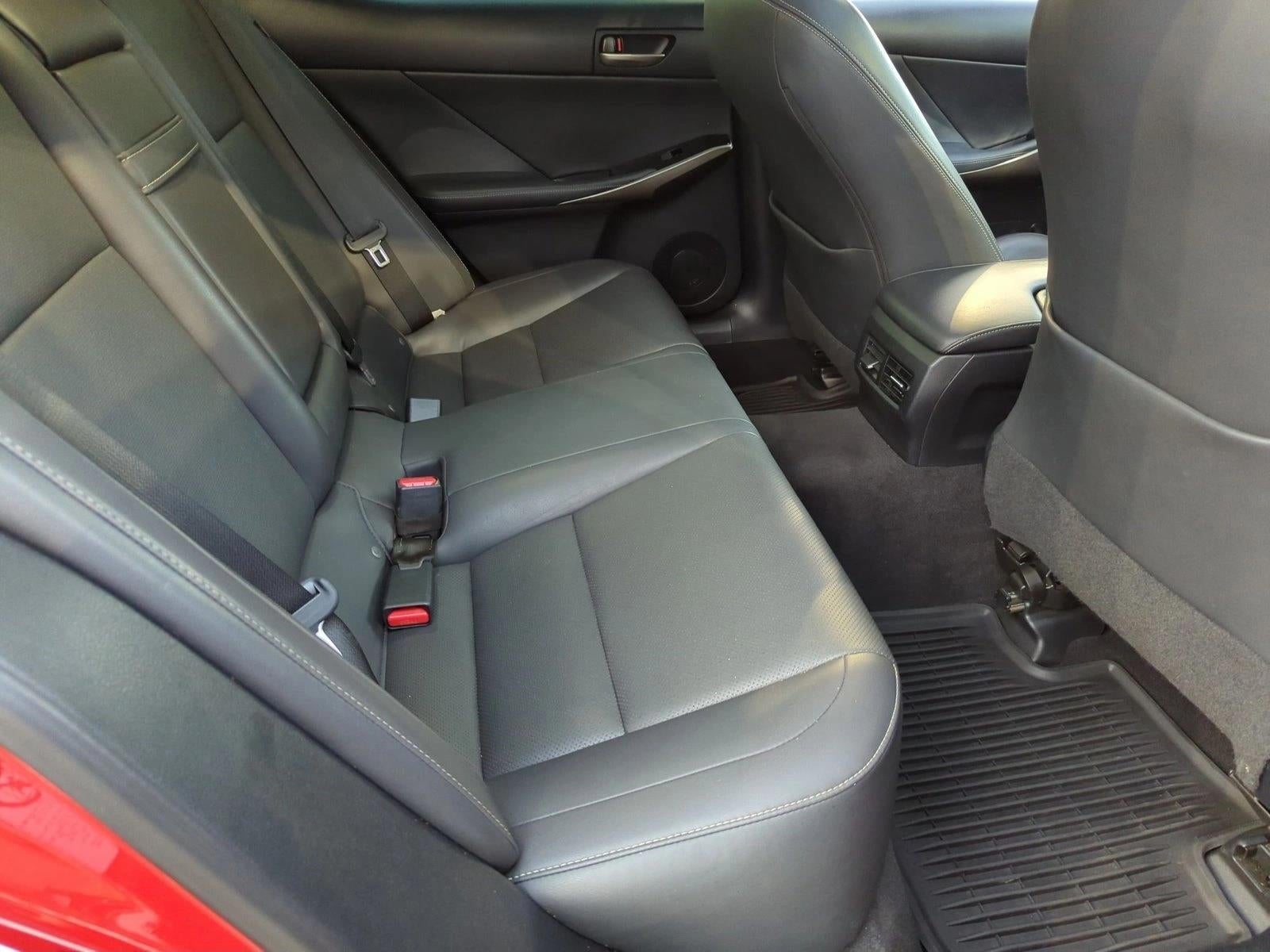 2018 Lexus IS 300 RWD