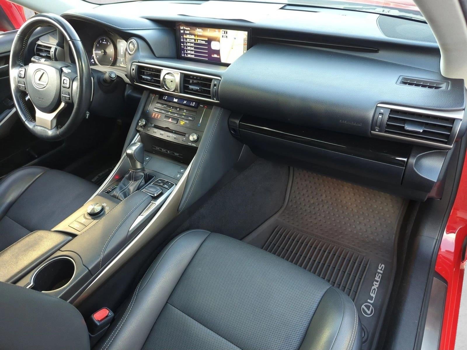 2018 Lexus IS 300 RWD