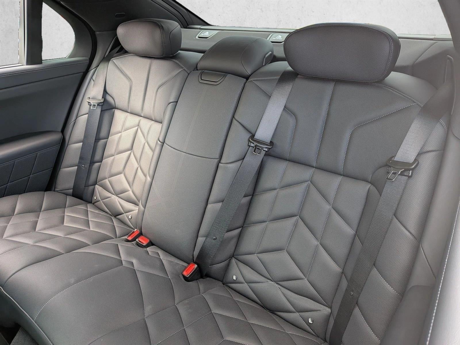 2024 BMW 760i xDrive Sedan