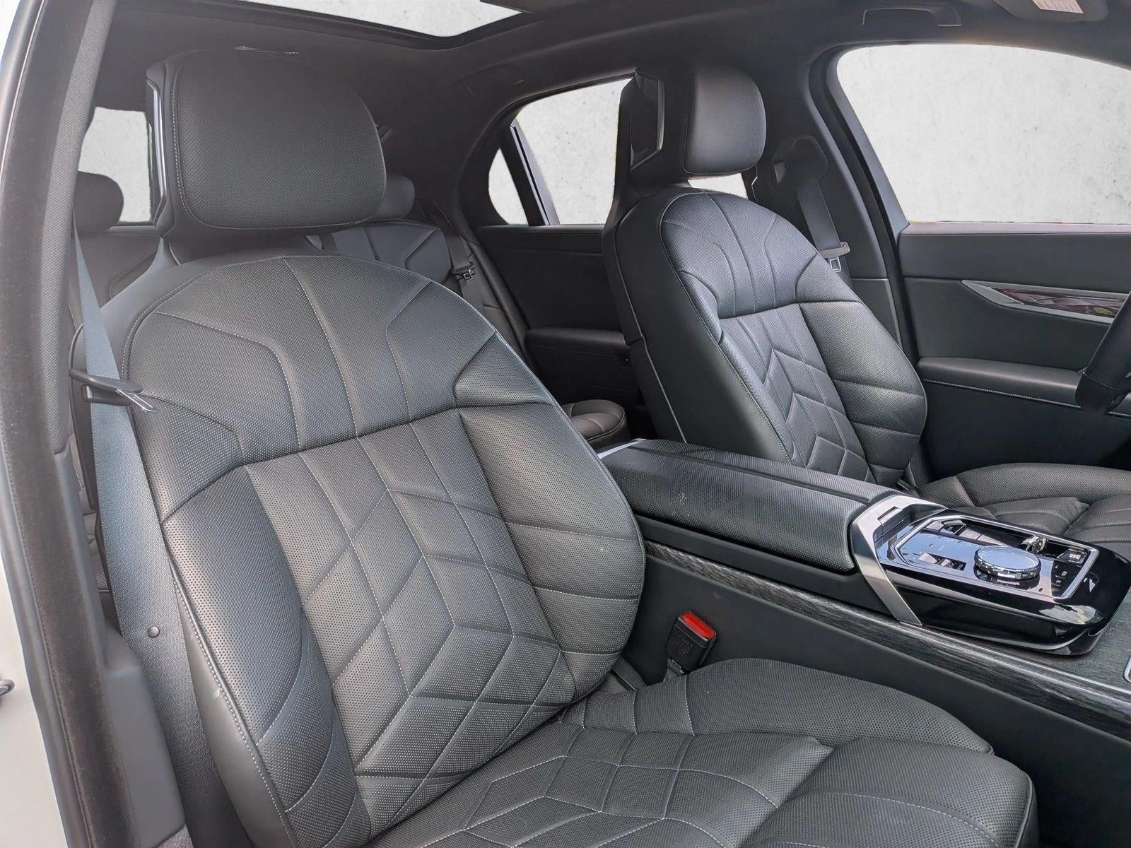 2024 BMW 760i xDrive Sedan