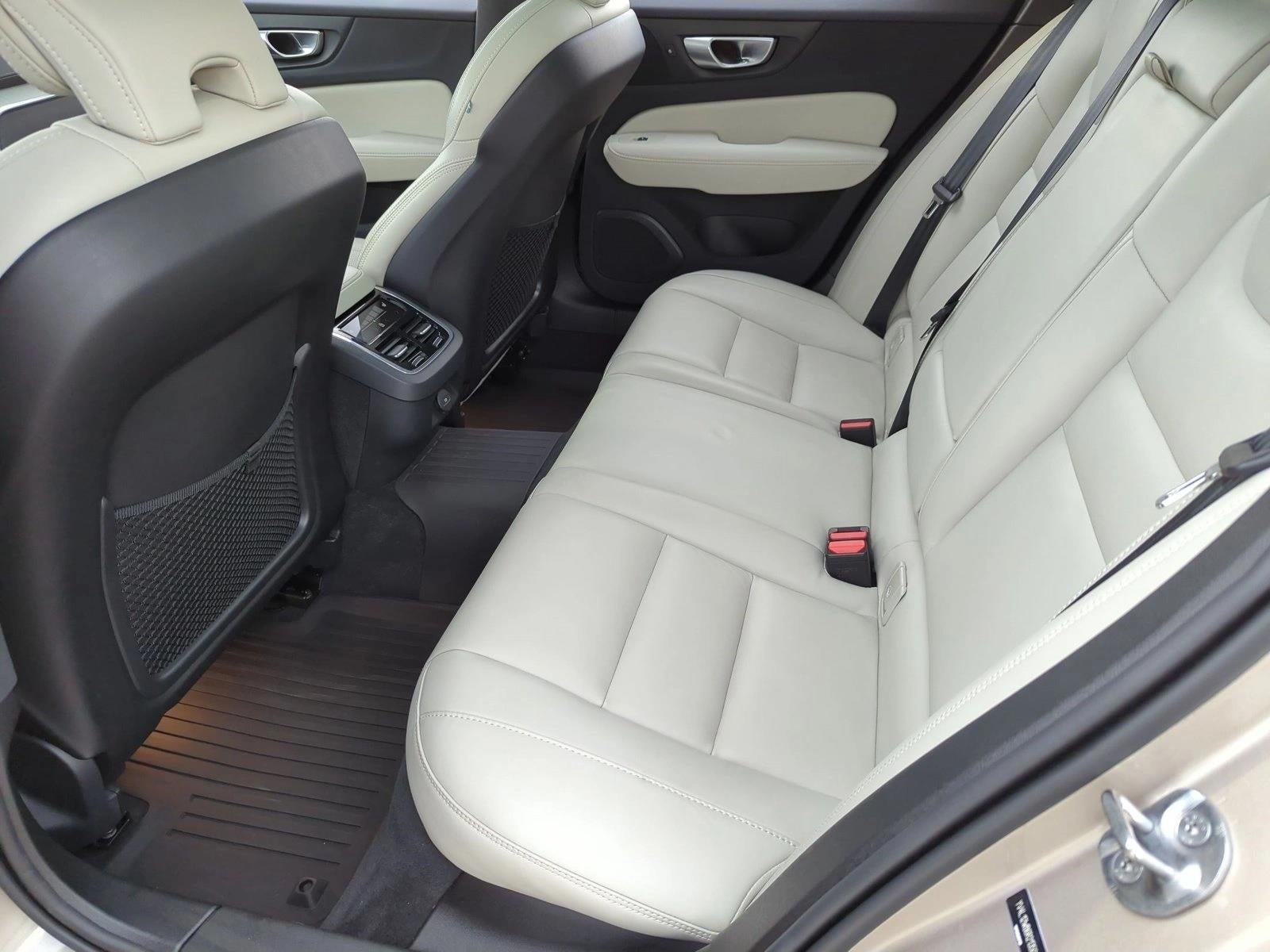 2024 Volvo V60 Cross Country B5 AWD Ultimate
