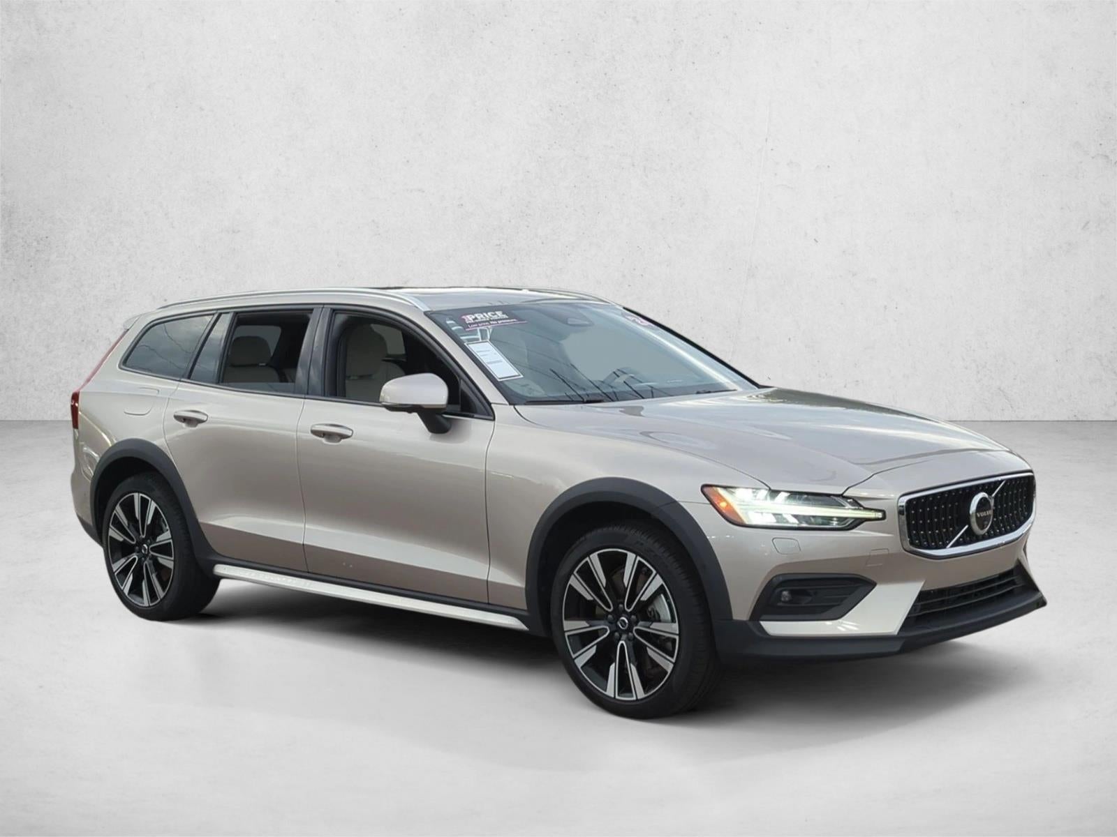 2024 Volvo V60 Cross Country B5 AWD Ultimate
