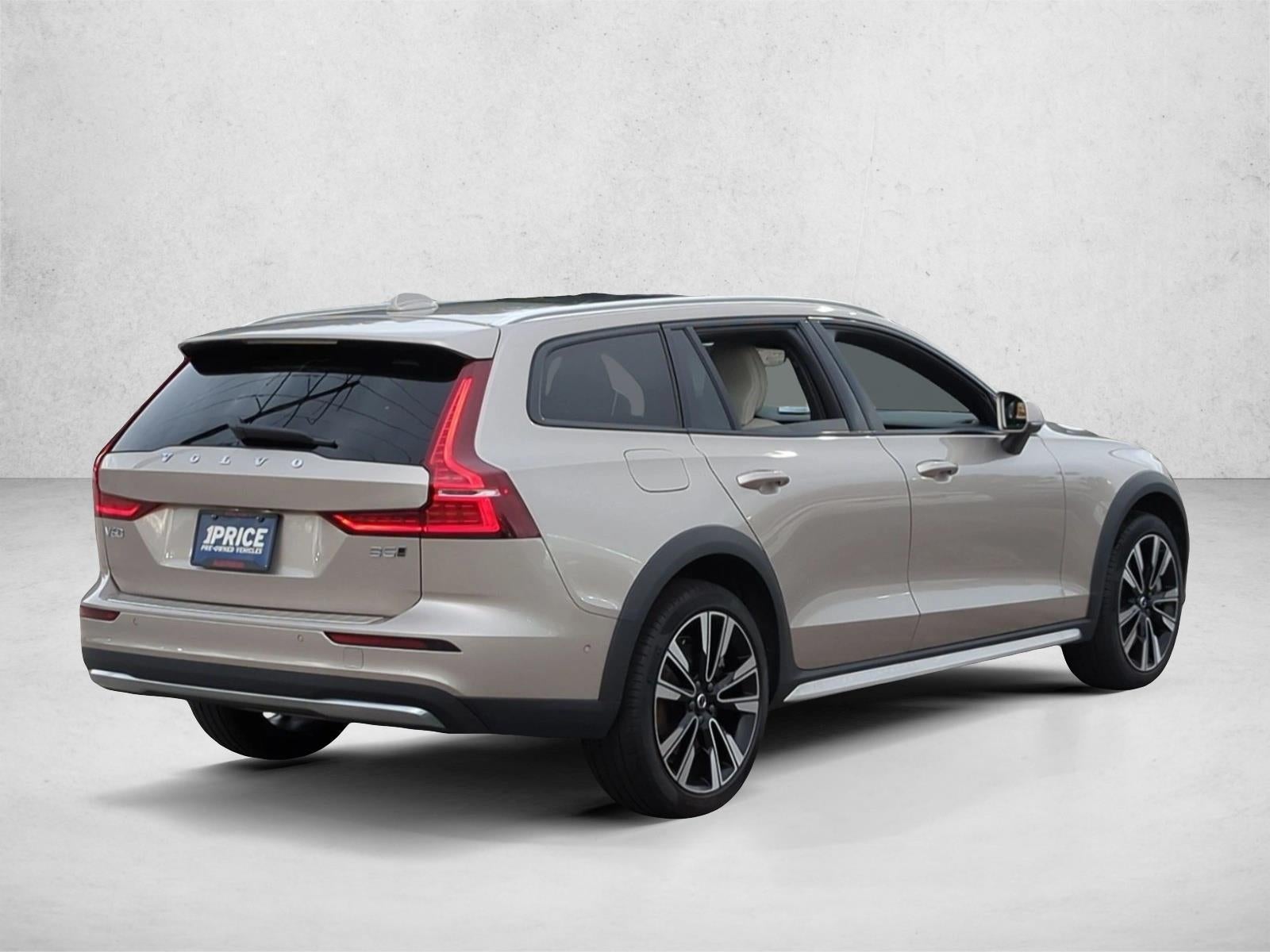 2024 Volvo V60 Cross Country B5 AWD Ultimate