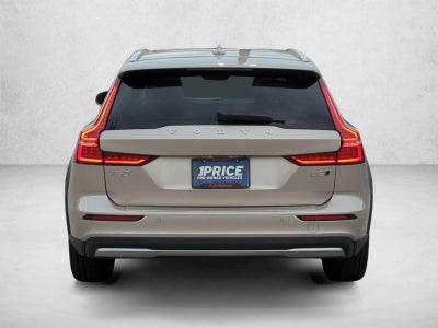 2024 Volvo V60 Cross Country B5 AWD Ultimate