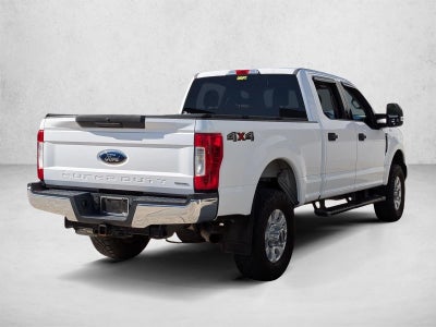 2017 Ford Super Duty F-250 SRW XLT 4WD Crew Cab 6.75' Box