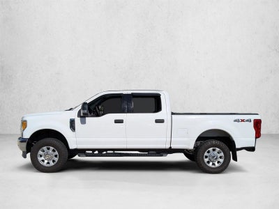 2017 Ford Super Duty F-250 SRW XLT 4WD Crew Cab 6.75' Box
