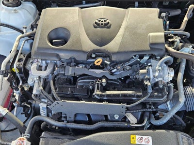 2022 Toyota Camry SE Auto (SE)