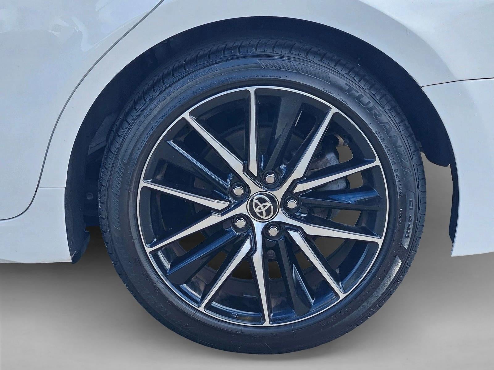 2022 Toyota Camry SE Auto (SE)