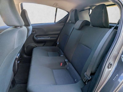 2018 Toyota Prius c Two (GS)