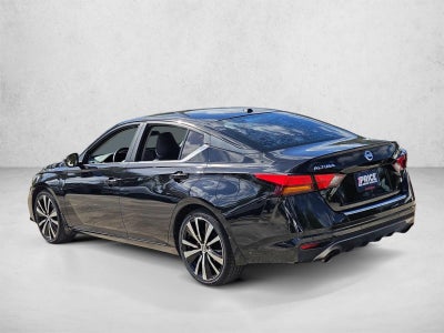 2021 Nissan Altima 2.5 SR Sedan