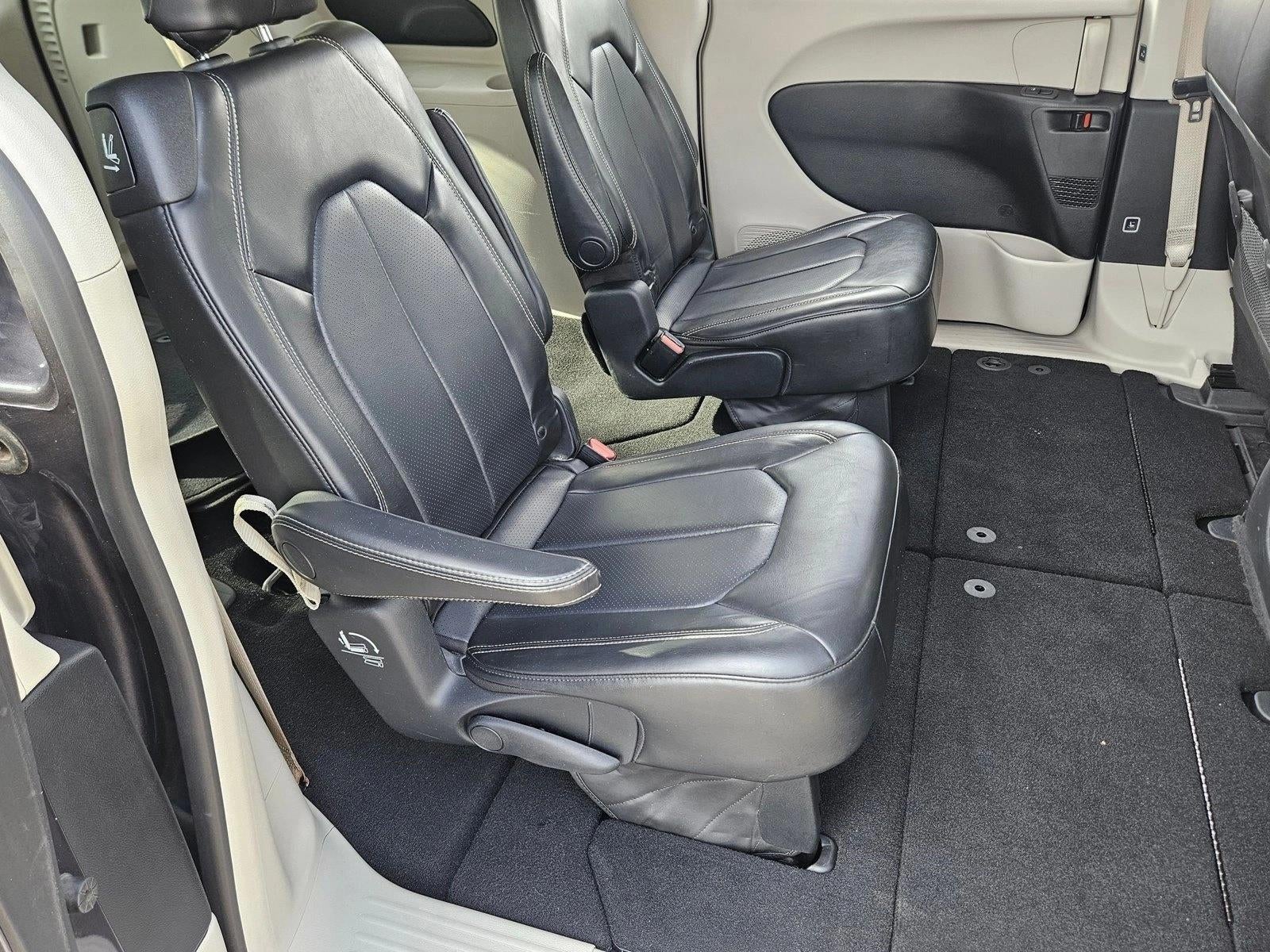 2020 Chrysler Voyager LXI FWD