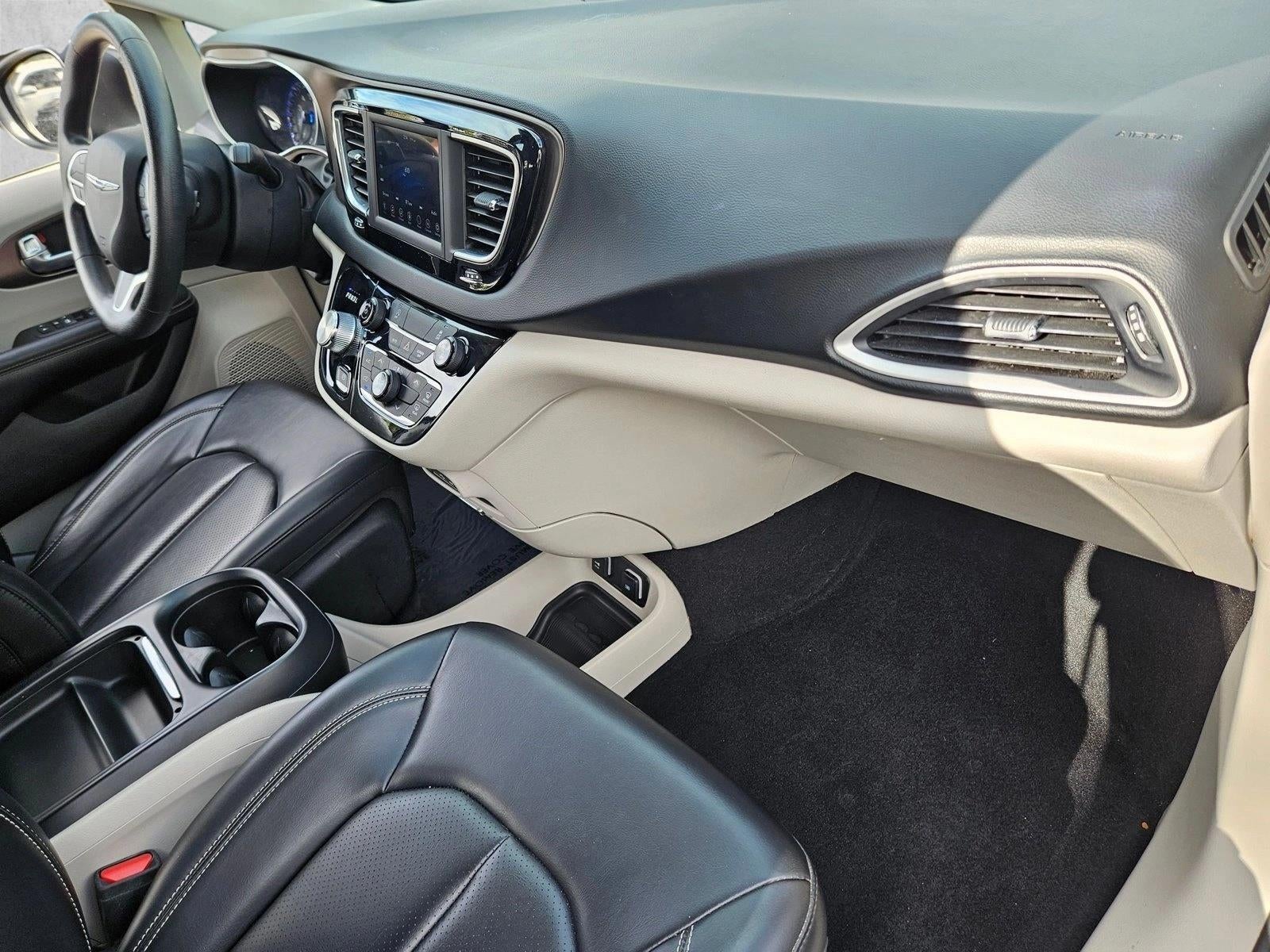 2020 Chrysler Voyager LXI FWD