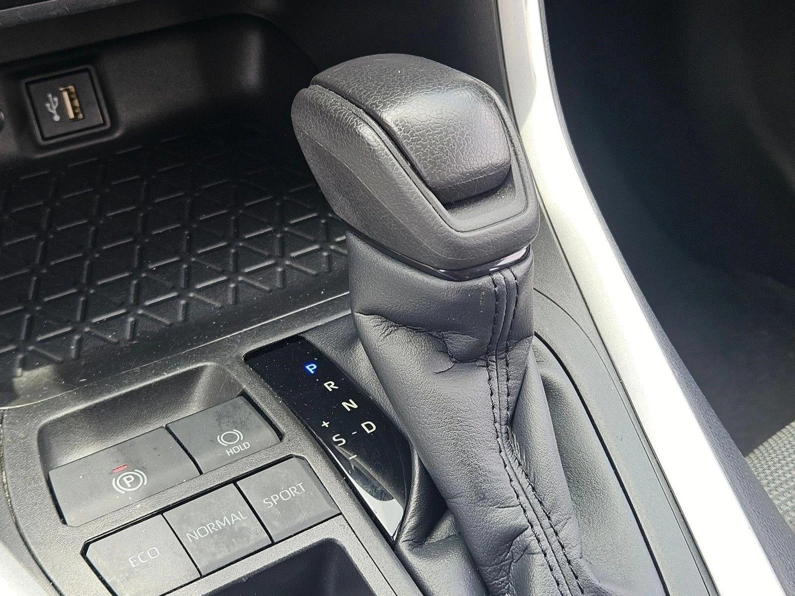 2023 Toyota RAV4 LE FWD (GS)