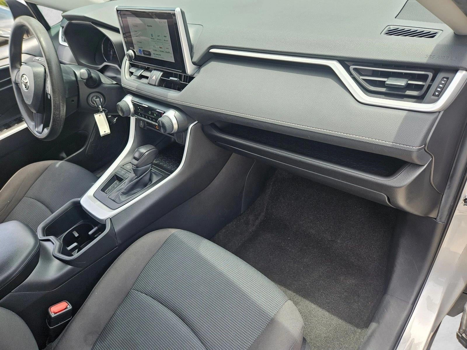 2023 Toyota RAV4 LE FWD (GS)