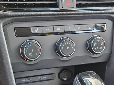 2022 Volkswagen Taos SE FWD