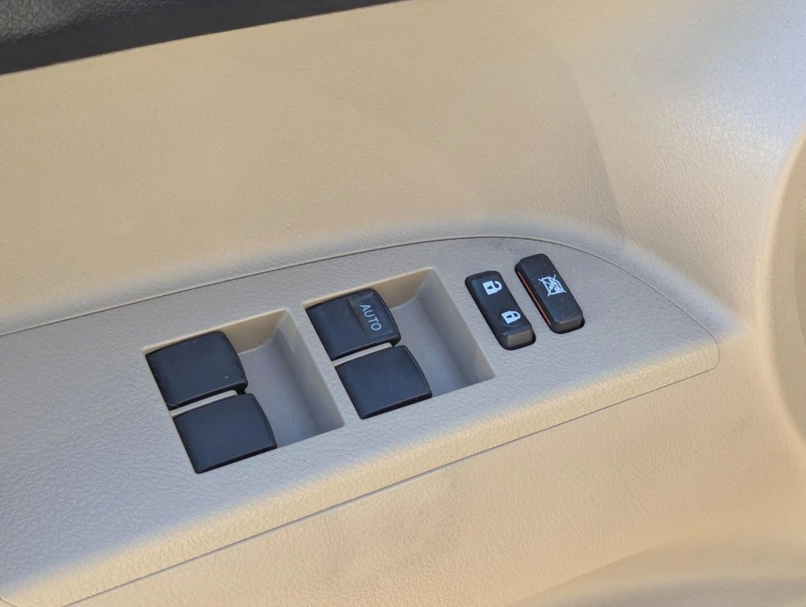 2013 Toyota Highlander FWD 4dr I4 Plus (Natl)