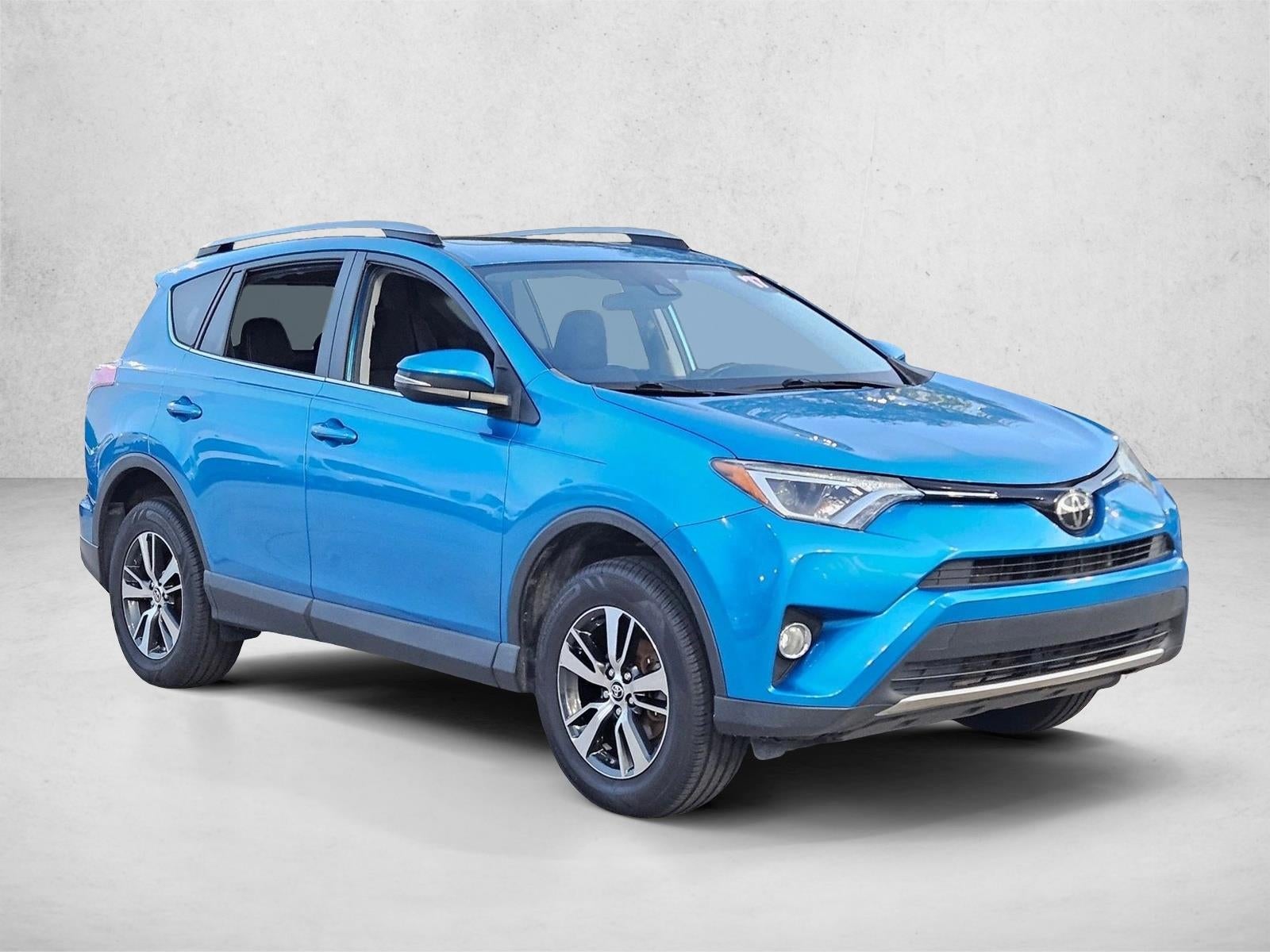 2018 Toyota RAV4 XLE FWD (GS)