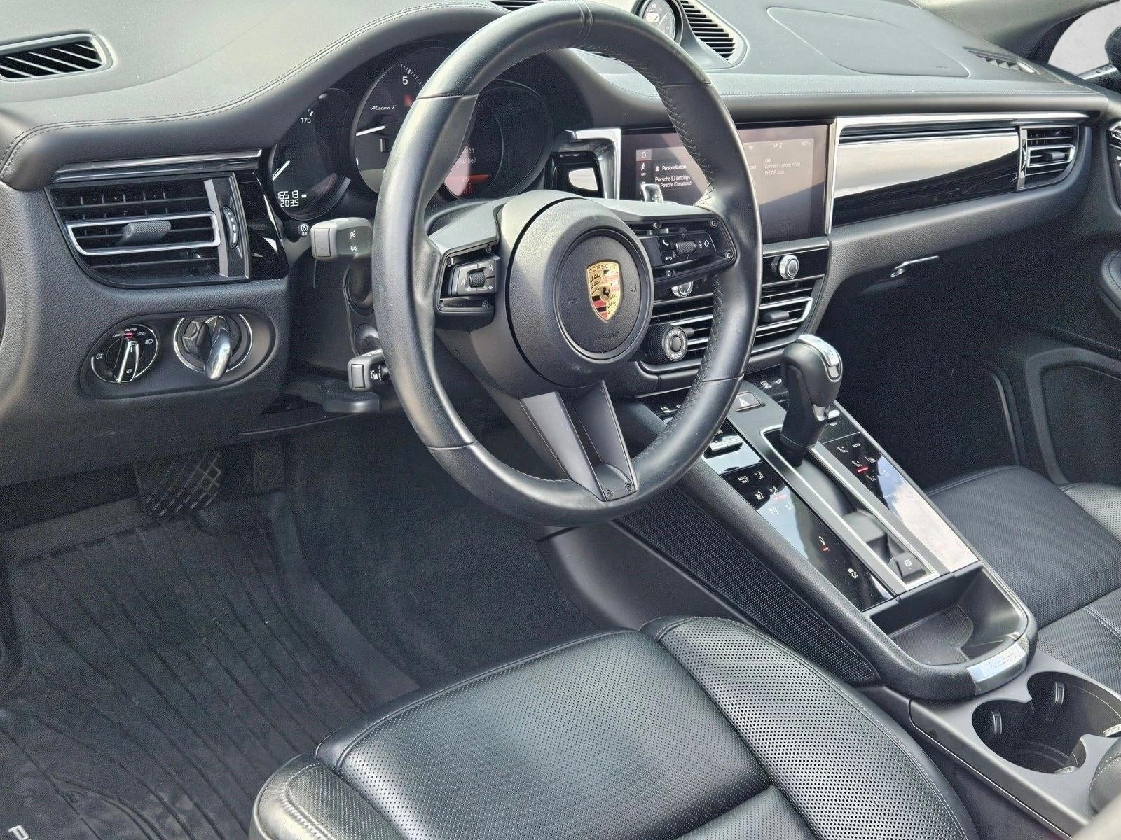 2025 Porsche Macan T AWD