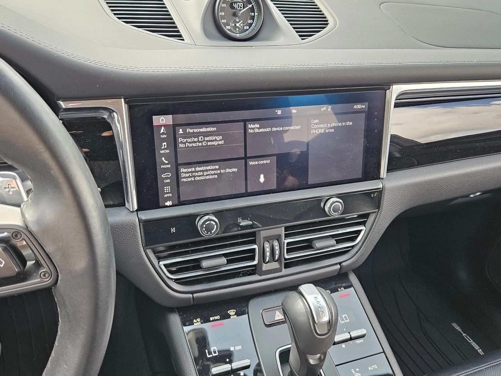 2025 Porsche Macan T AWD