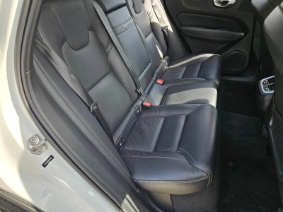 2022 Volvo XC60 B5 FWD Inscription