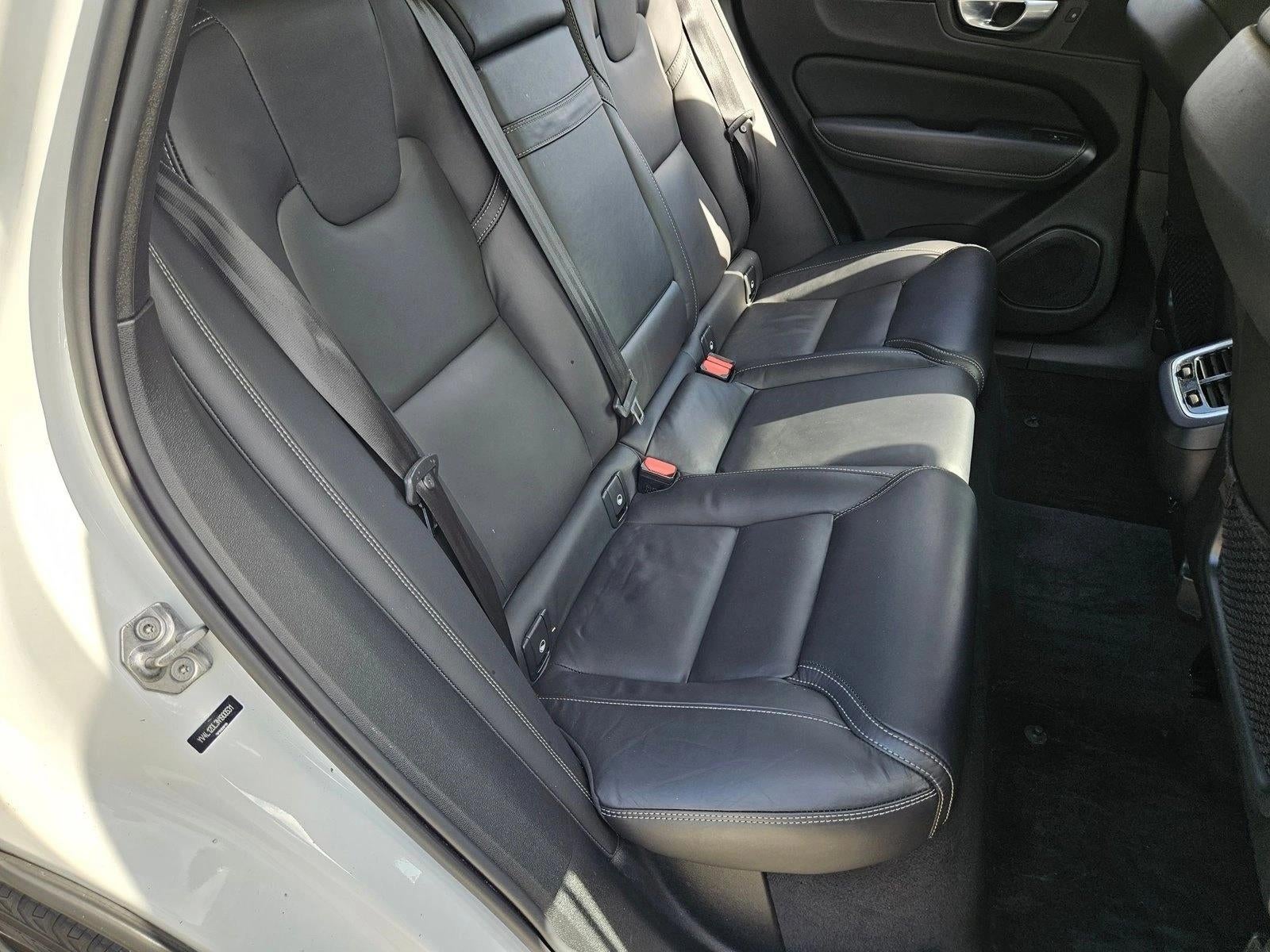 2022 Volvo XC60 B5 FWD Inscription