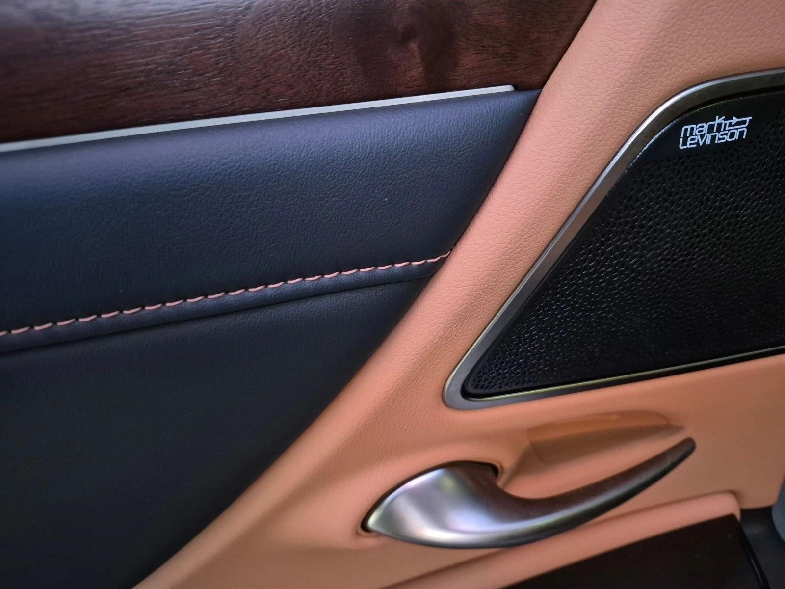 2023 Lexus ES 300h Ultra Luxury FWD