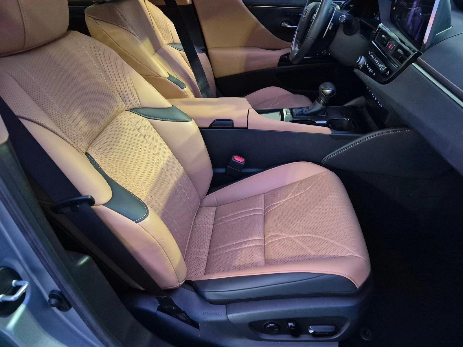 2023 Lexus ES 300h Ultra Luxury FWD