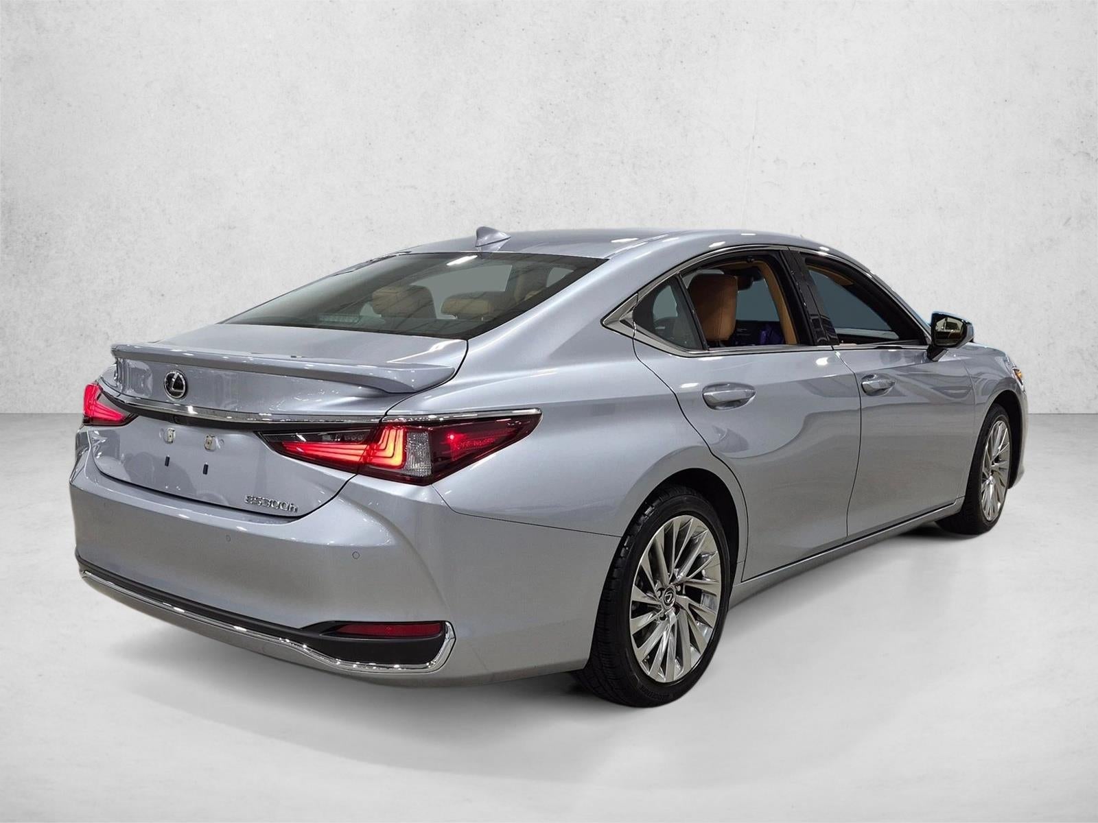 2023 Lexus ES 300h Ultra Luxury FWD