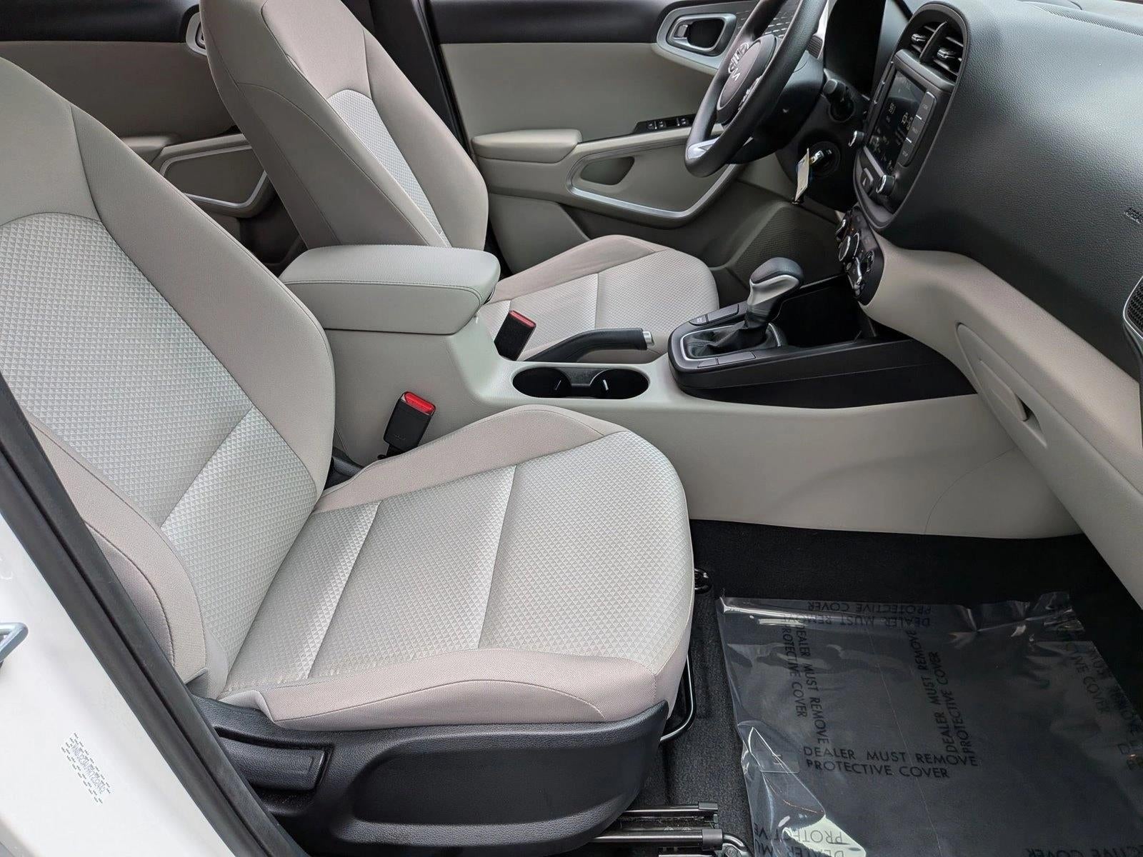 2024 Kia Soul LX IVT