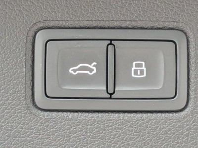 2023 Bentley Bentayga EWB V8 AWD