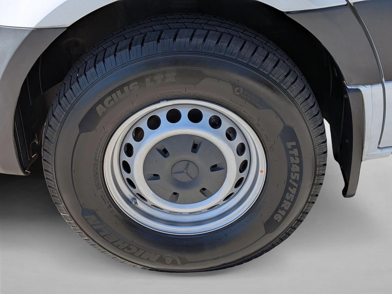 2022 Mercedes-Benz Sprinter Cargo Van 2500 Standard Roof I4 Gas 144" RWD