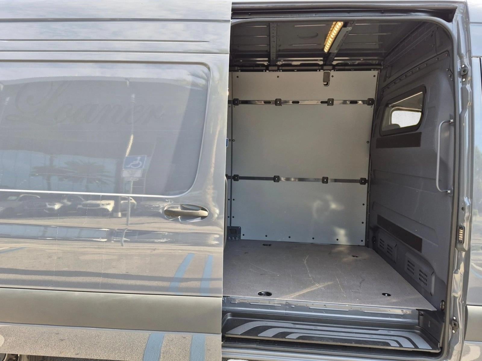 2024 Mercedes-Benz eSprinter Cargo Van 2500 High Roof 170" RWD