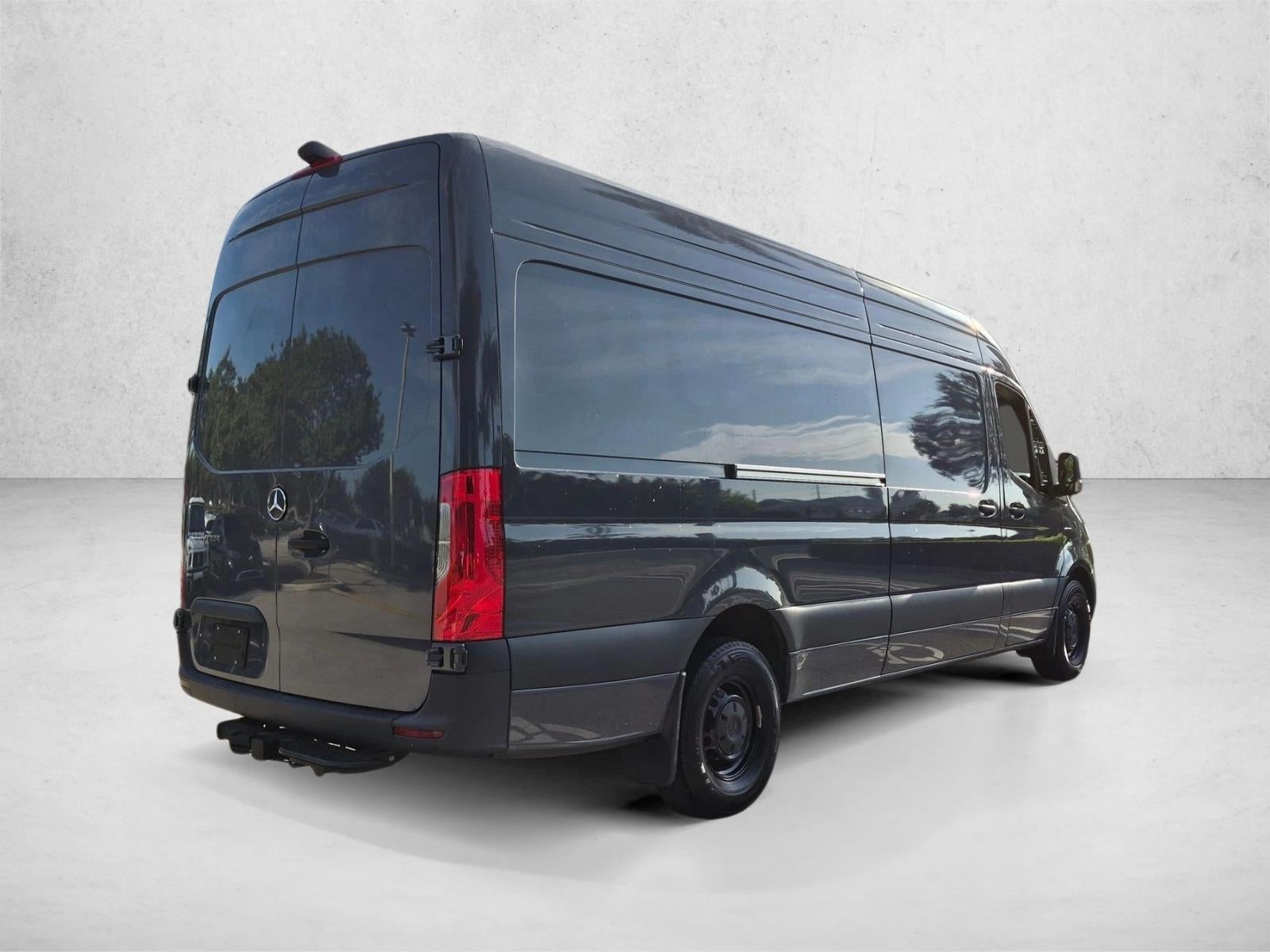 2024 Mercedes-Benz eSprinter Cargo Van 2500 High Roof 170" RWD