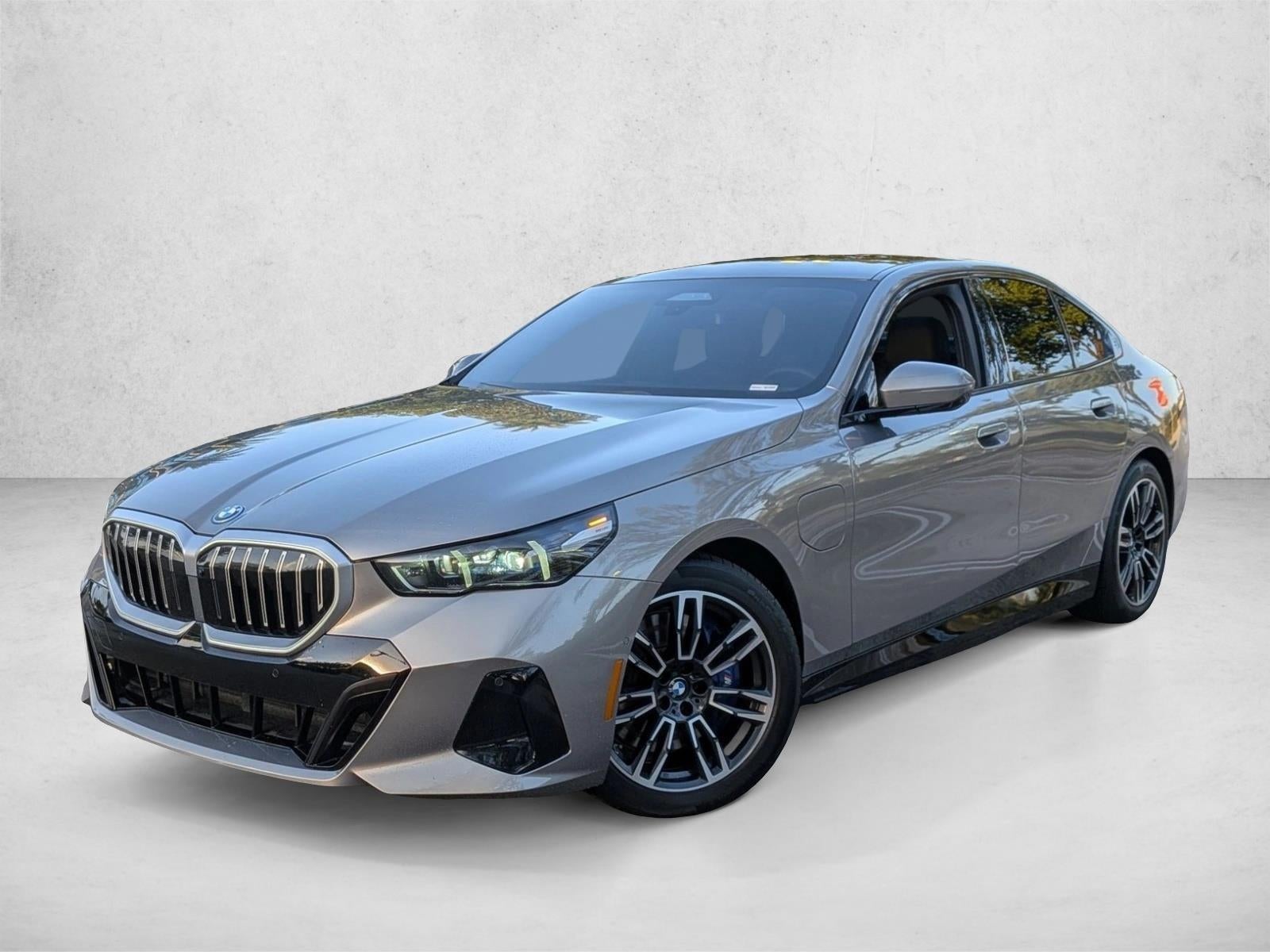 2026 BMW 550e xDrive Sedan