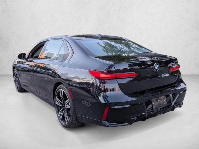 2025 BMW 740i Sedan