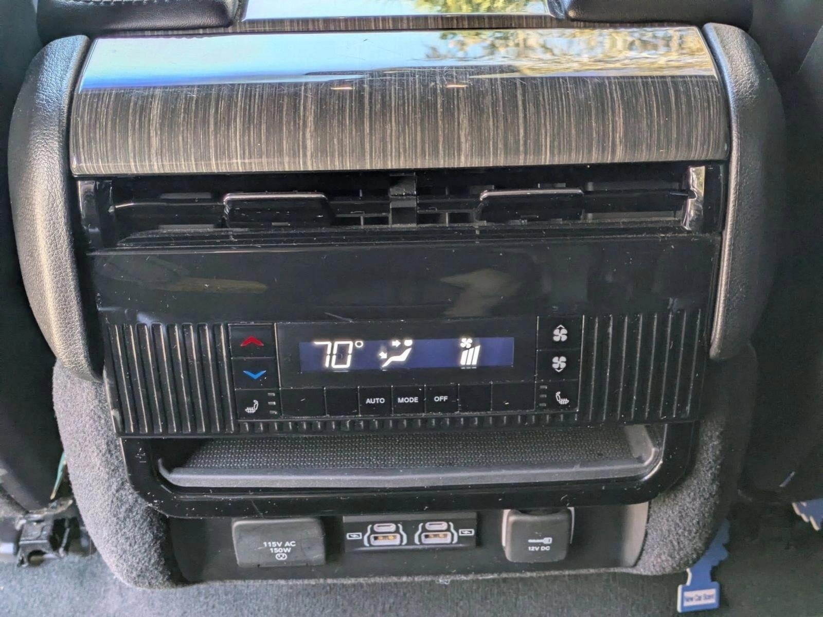 2022 Jeep Wagoneer Series III 4x2