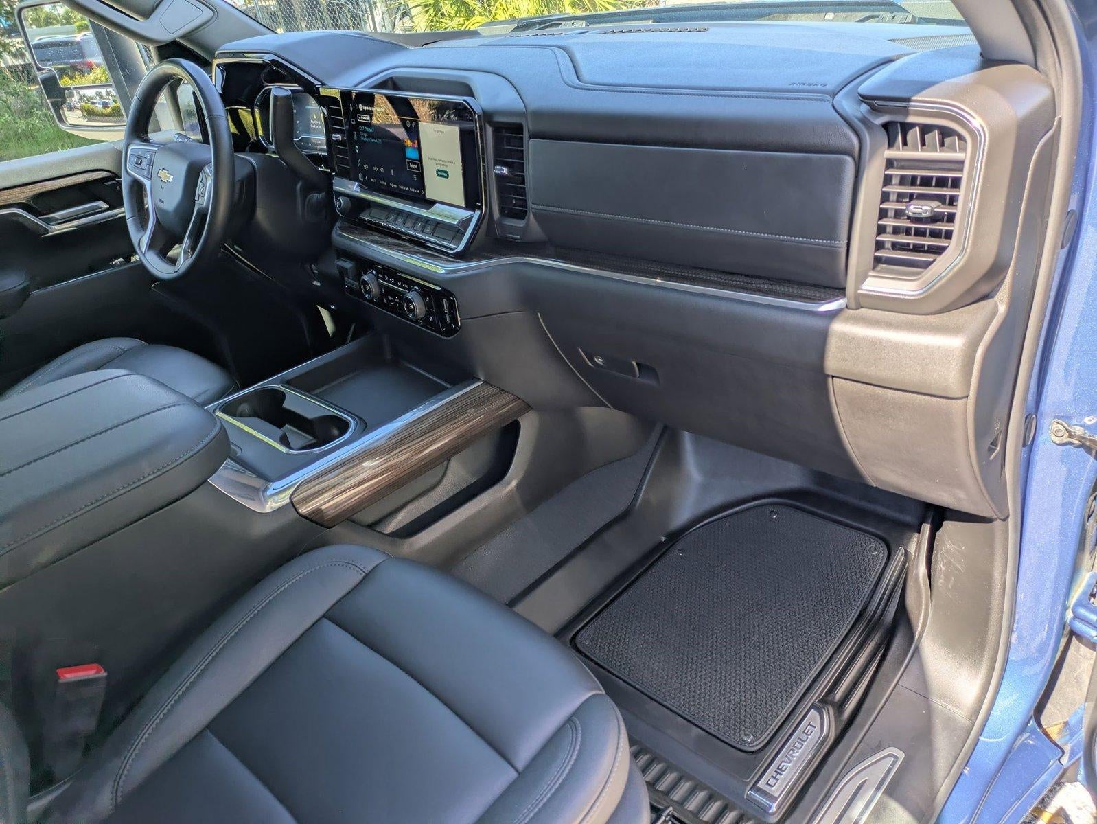 2025 Chevrolet Silverado 2500 HD Crew Cab Standard Box 4-Wheel Drive LT