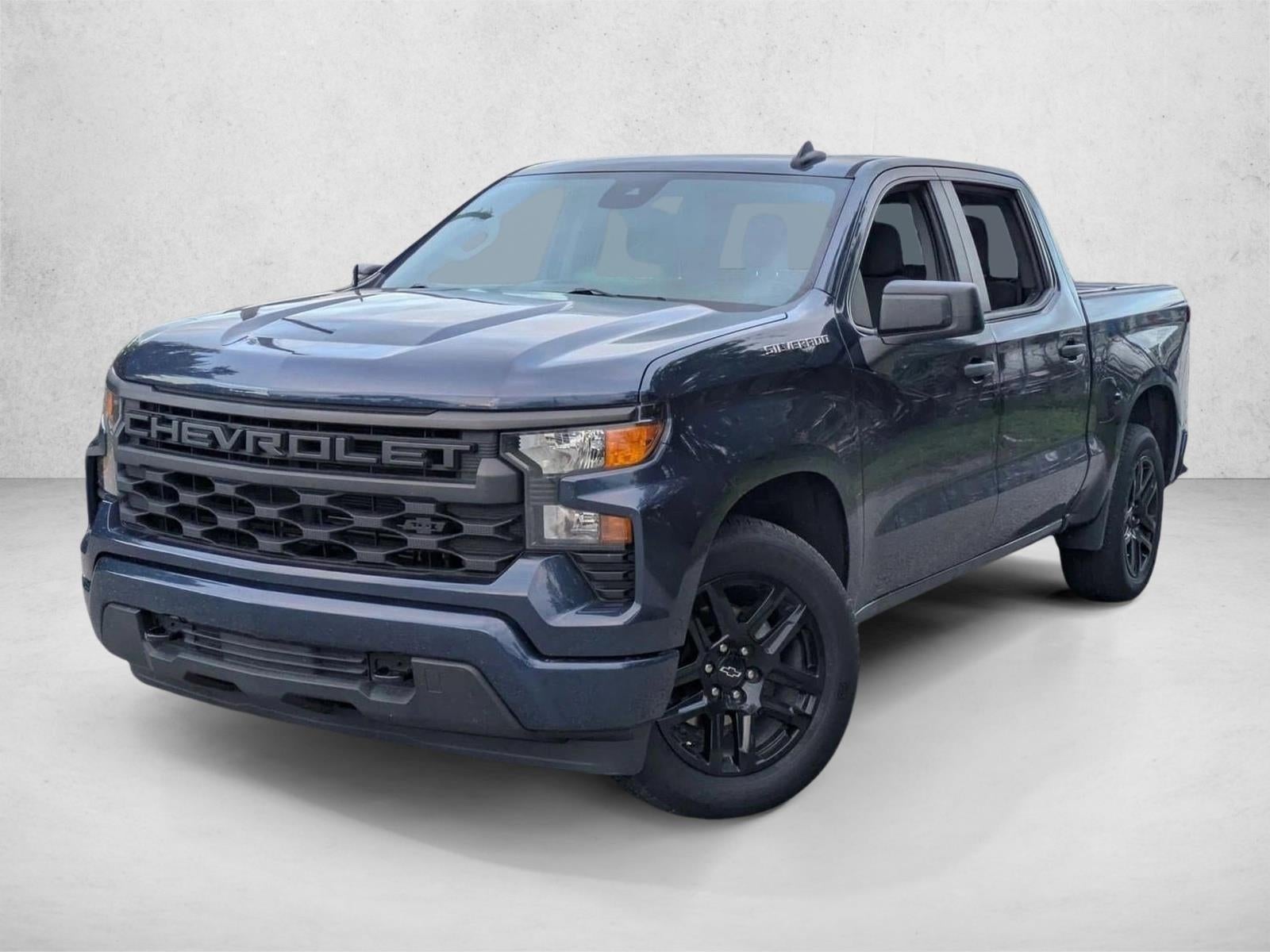 2022 Chevrolet Silverado 1500 Crew Cab Short Box 2-Wheel Drive Custom