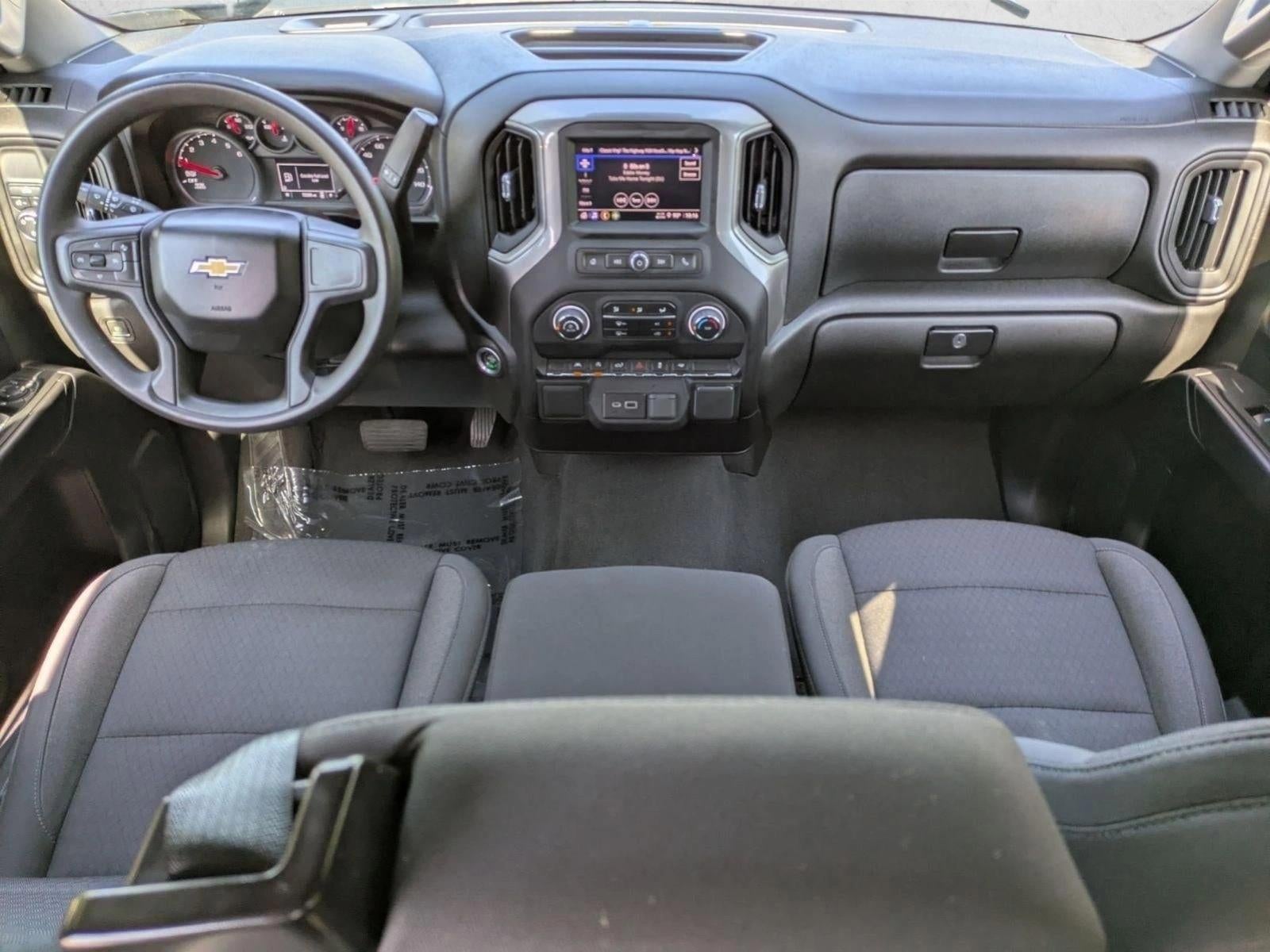 2022 Chevrolet Silverado 1500 Crew Cab Short Box 2-Wheel Drive Custom