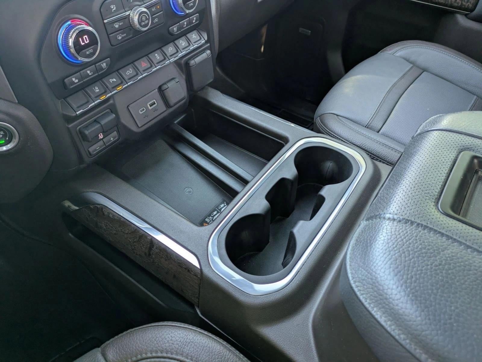 2022 GMC Sierra 3500HD Crew Cab Standard Box 4-Wheel Drive Denali