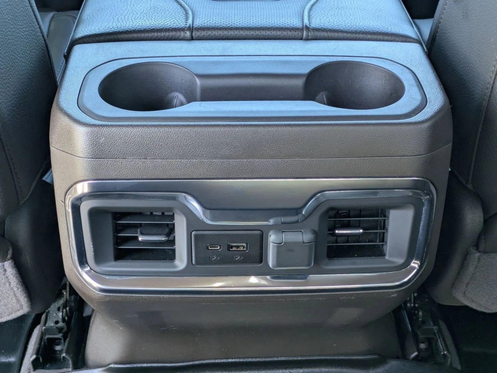 2022 GMC Sierra 3500HD Crew Cab Standard Box 4-Wheel Drive Denali