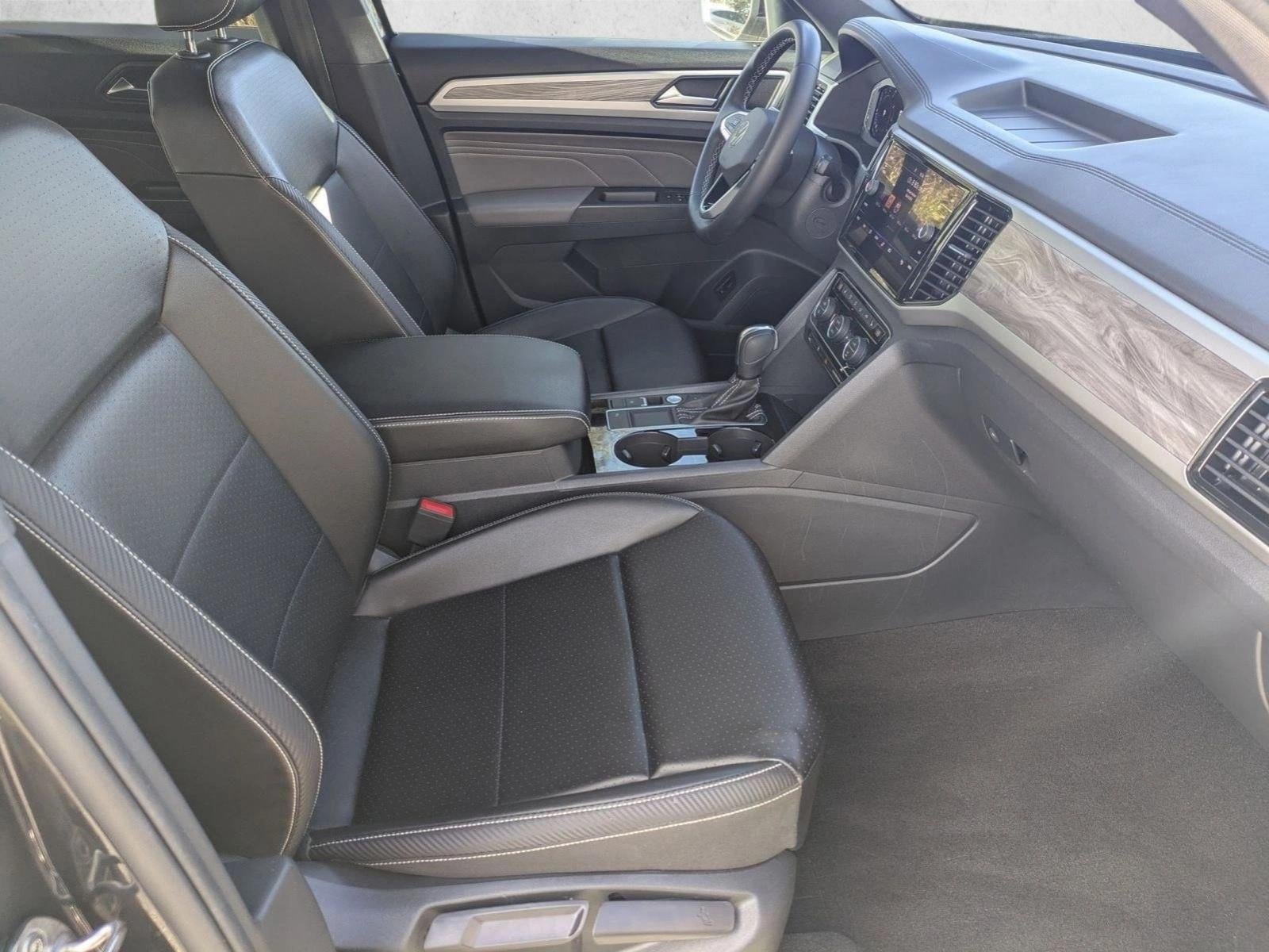 2022 Volkswagen Atlas Cross Sport 2.0T SE w/Technology FWD