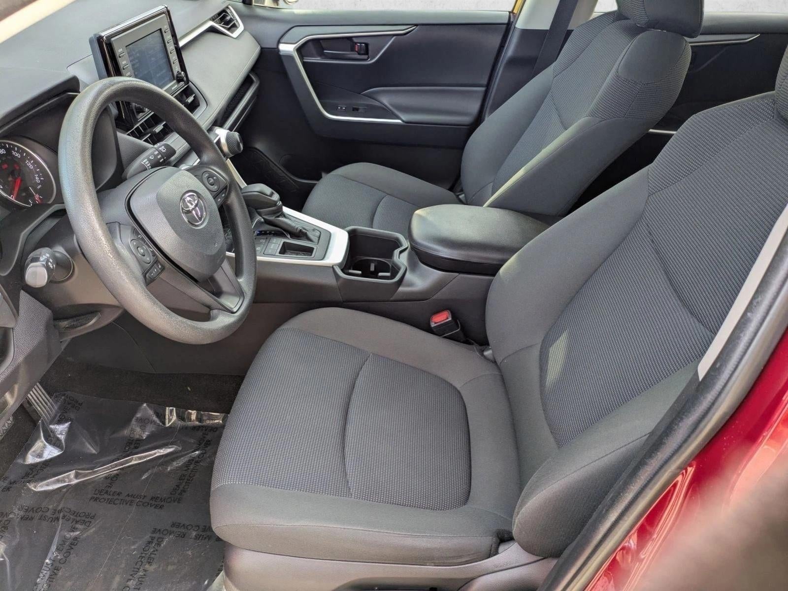 2022 Toyota RAV4 LE FWD (GS)