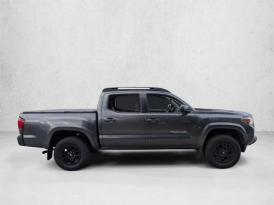 2022 Toyota Tacoma 4WD 4WD SR5 Double Cab 5' Bed V6 AT (Natl)