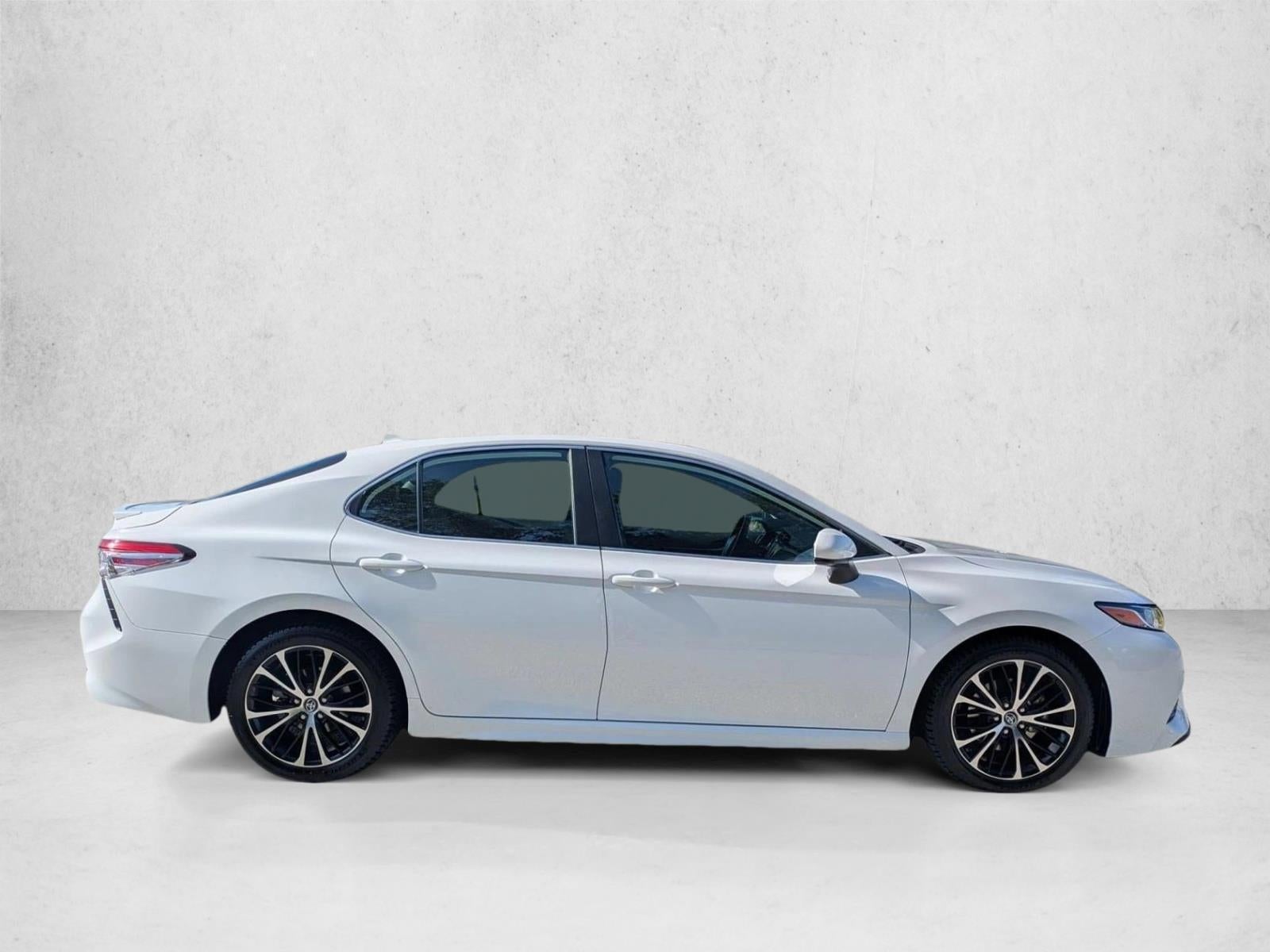 2019 Toyota Camry SE Auto (Natl)