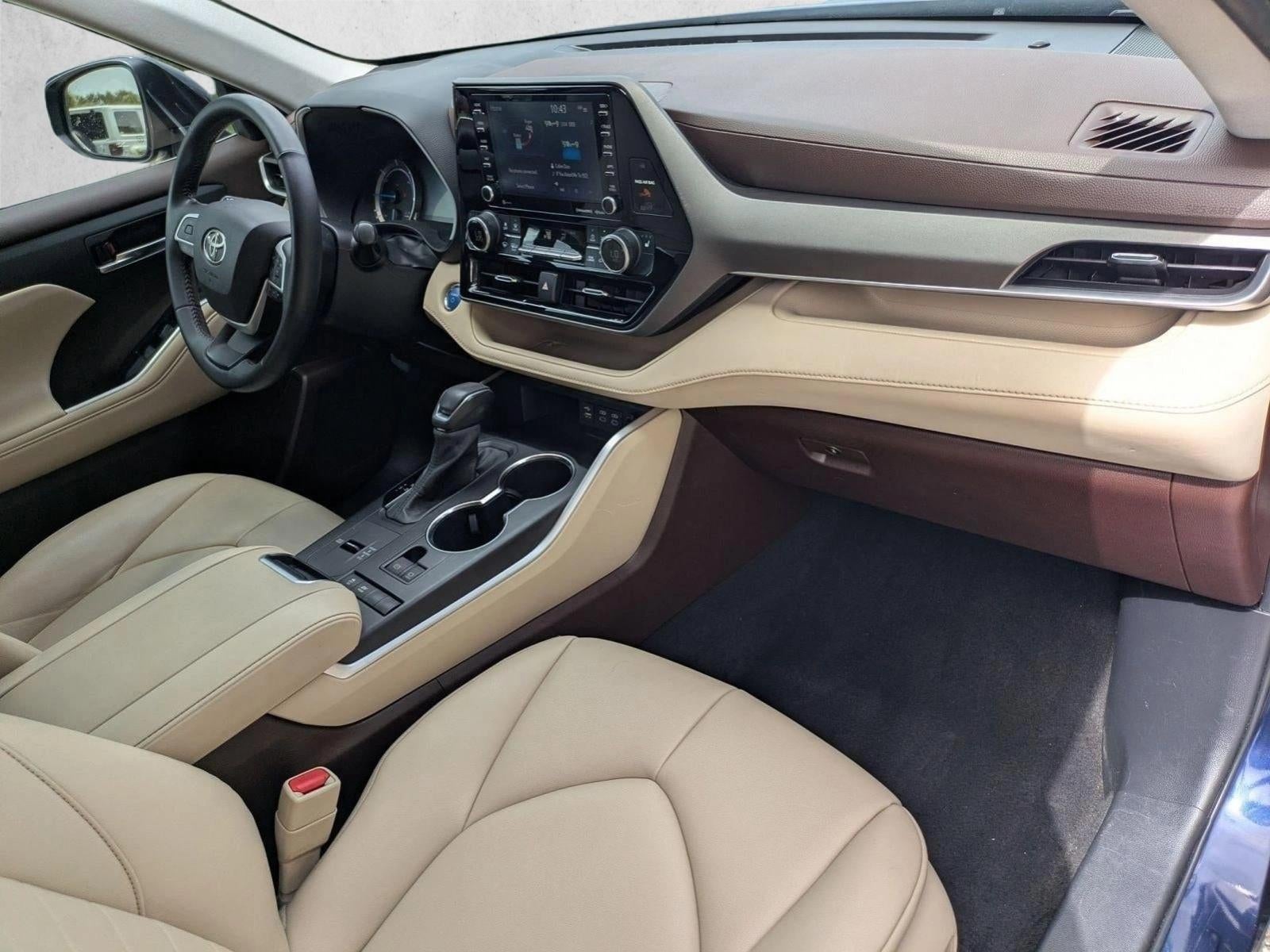 2022 Toyota Highlander Hybrid XLE FWD (Natl)