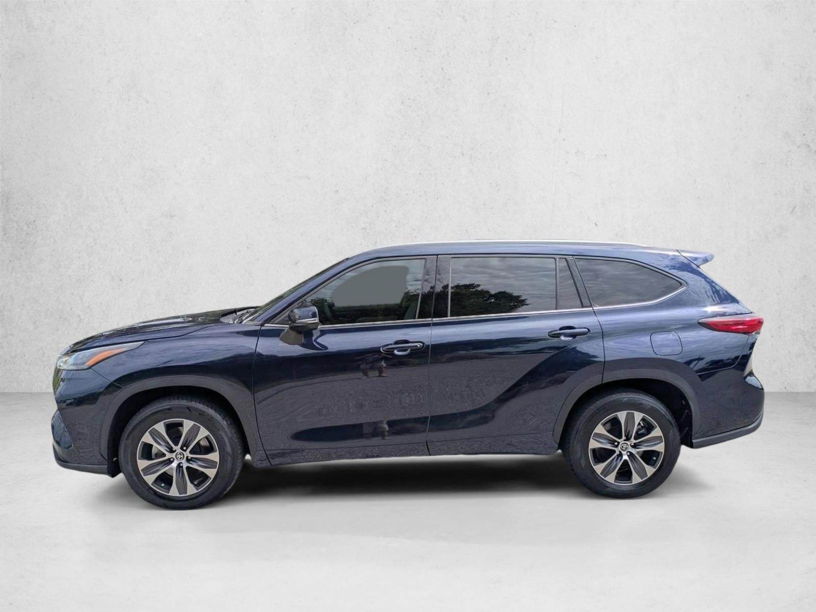 2022 Toyota Highlander Hybrid XLE FWD (Natl)
